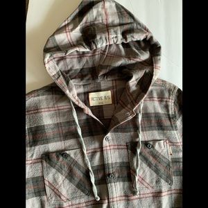 Active R/S Men’s Flannel, Grey/burgundy, Hood, front pockets, Size Small